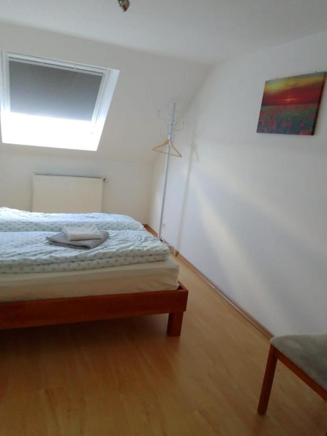 Gaestehaus Gl Ellwangen Exteriör bild