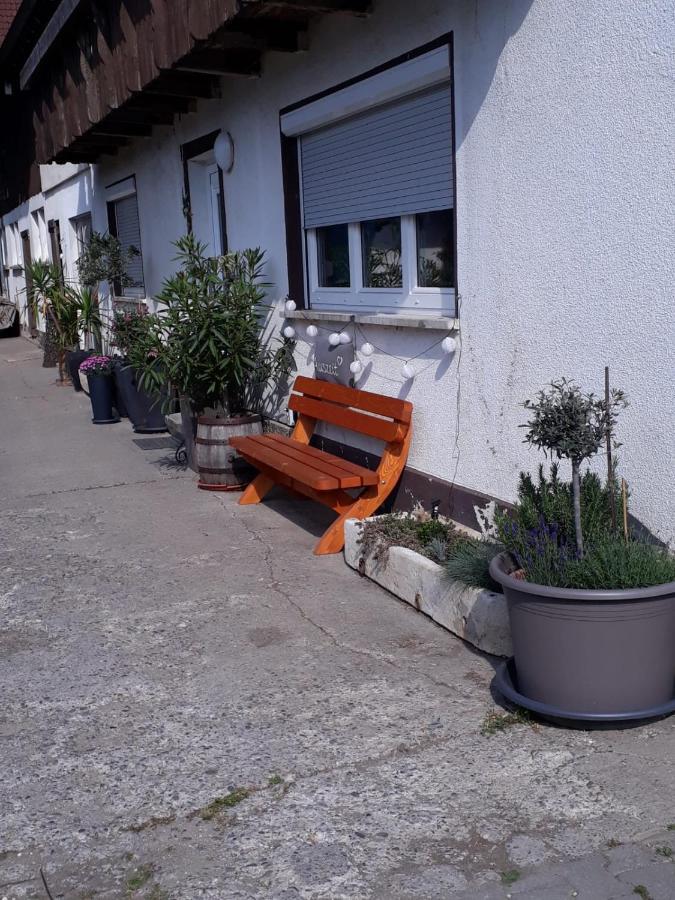 Gaestehaus Gl Ellwangen Exteriör bild